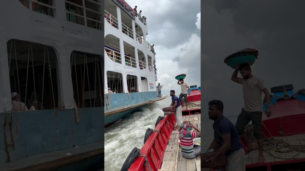 😱 #travel #lifeisbutadream #travelblog #ganga #travelvideo #love #travelvlog #nature 😱